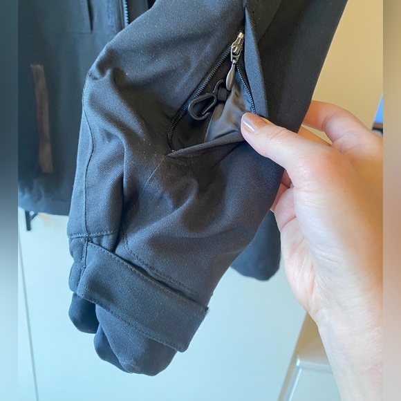 Bonfire women’s ski / snowboarder jacket size small in black - Picture 3 of 8